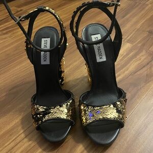 Steve Madden Pumps